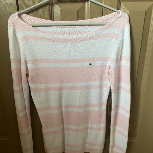 Cozy Striped Tommy Hilfiger Sweater - Picture 1 of 1